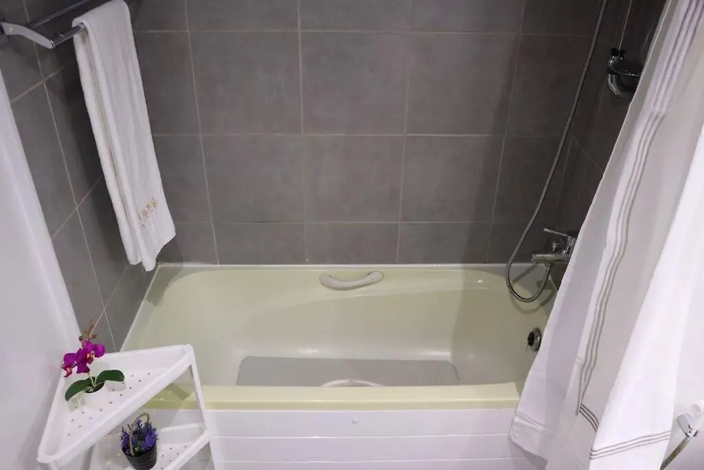 Divine 1Br Apartment In Al Reef. Abu Dabi